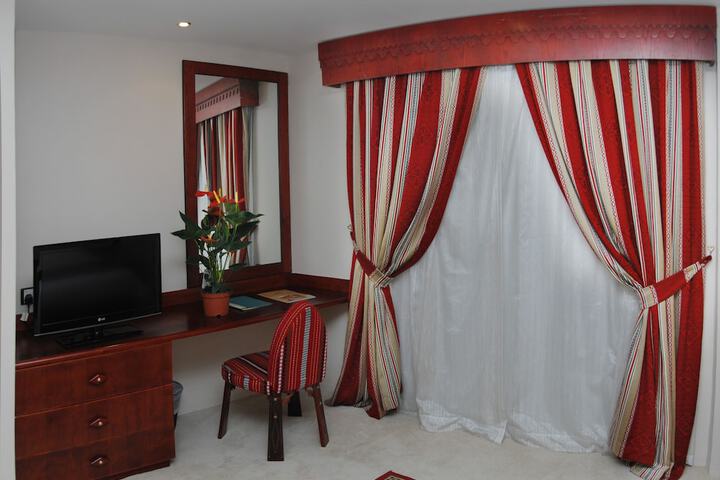 Room 48 of 84