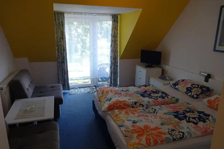 Room 2 of 15