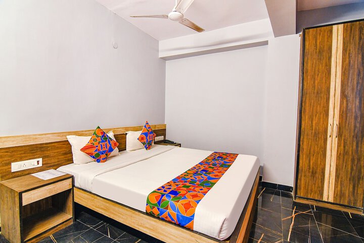 Room 14 of 28