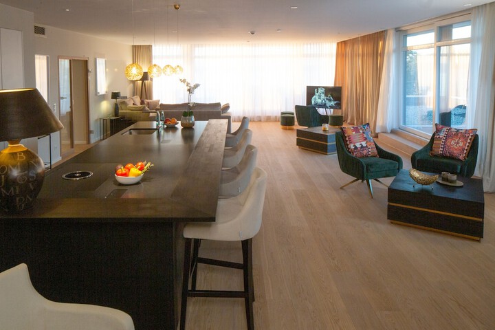Room 30 of 86