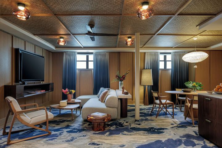 Room 10 of 35