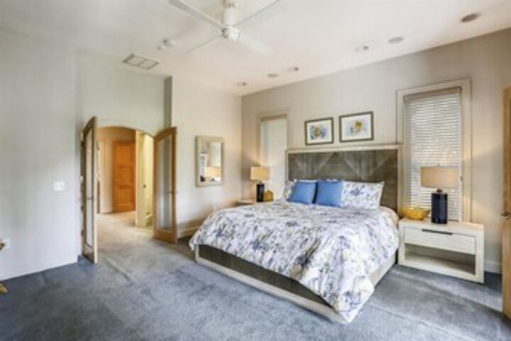Room 50 of 62