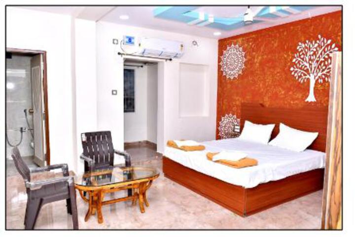 Room 34 of 53