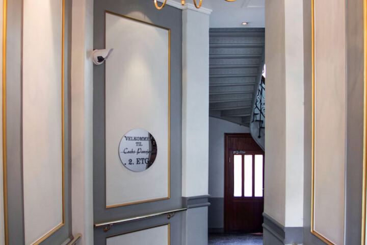 Ballroom/Hall 48 of 60