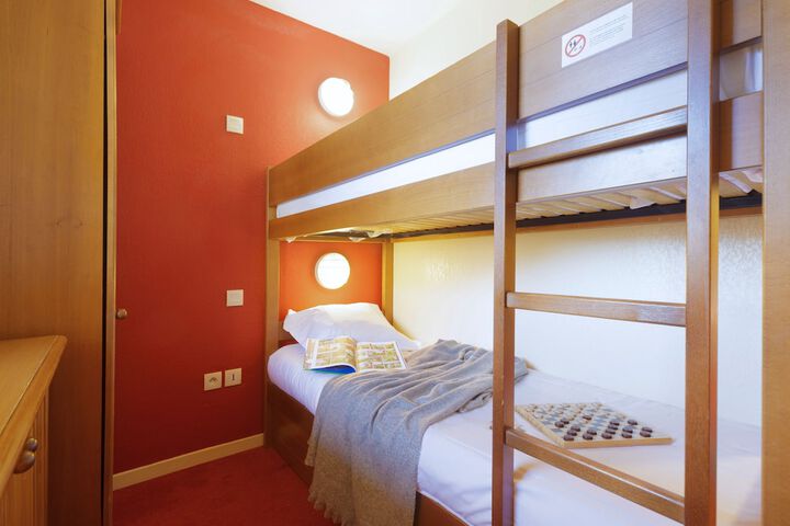 Room 10 of 56