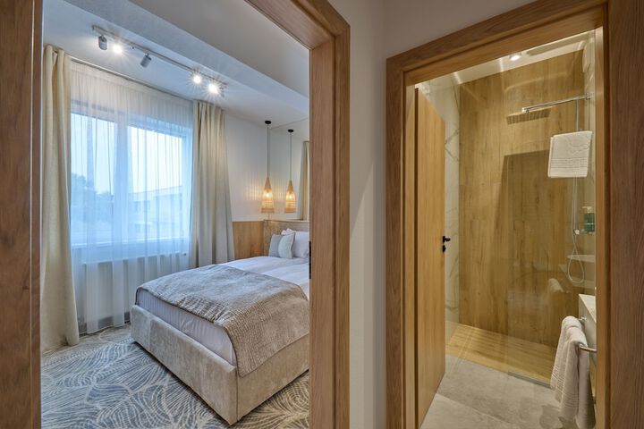 Room 30 of 60