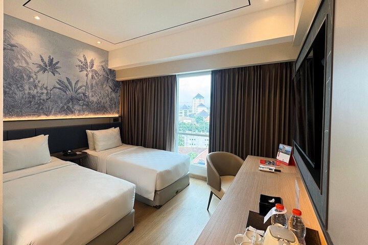 Room 19 of 73