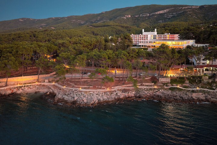 Hotel 56 of 67