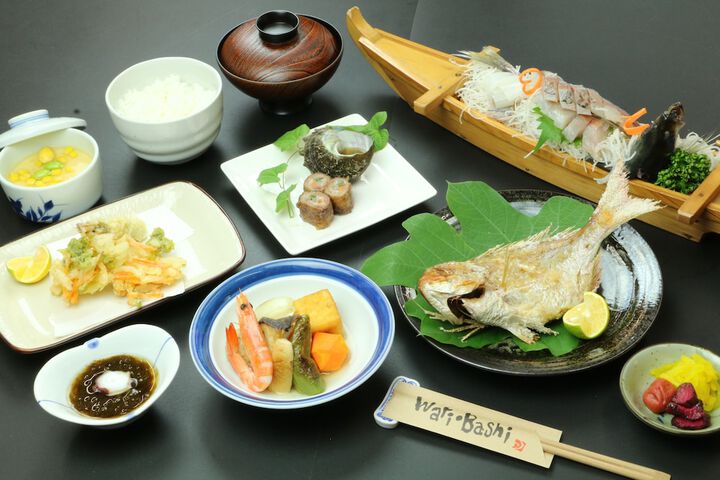 Dining 6 of 10