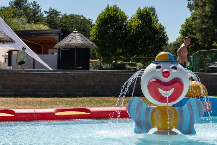 Pool 14 of 34