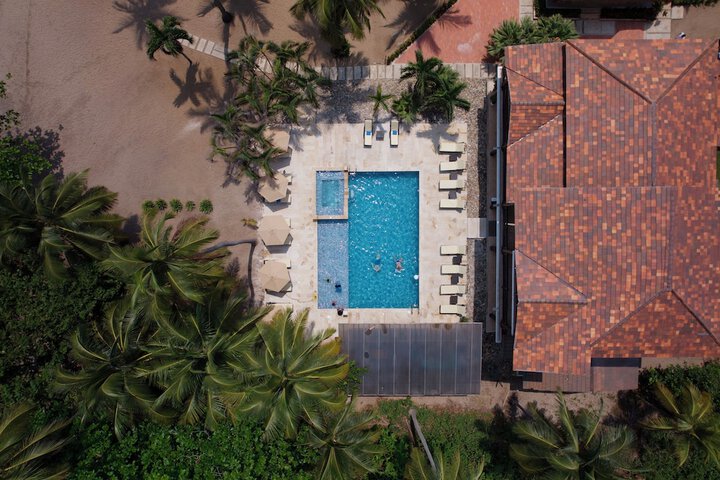 Pool 44 of 98