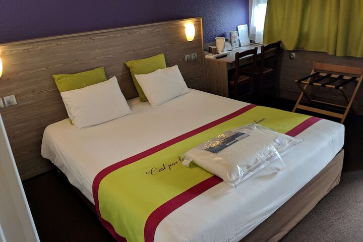 Room 5 of 31