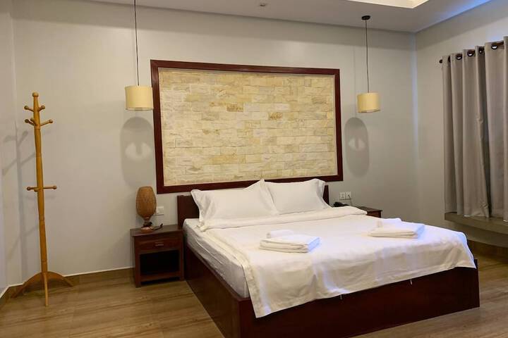 Room 11 of 31