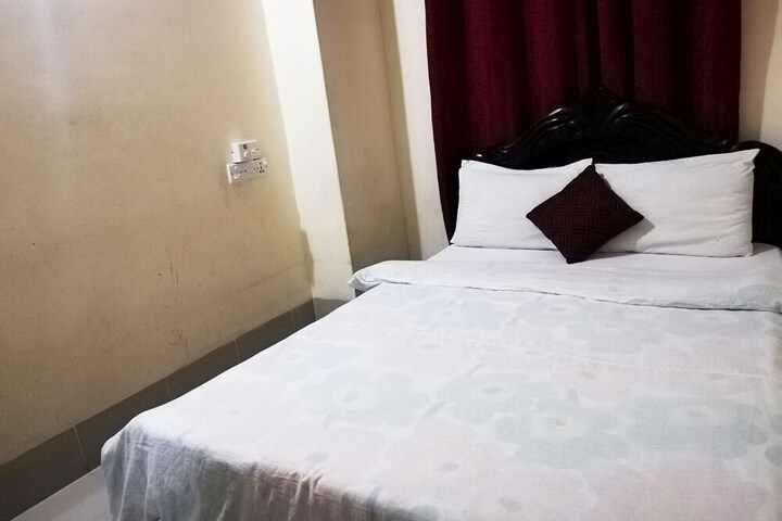 Room 8 of 25
