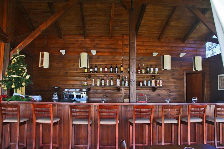 Lounge 146 of 166