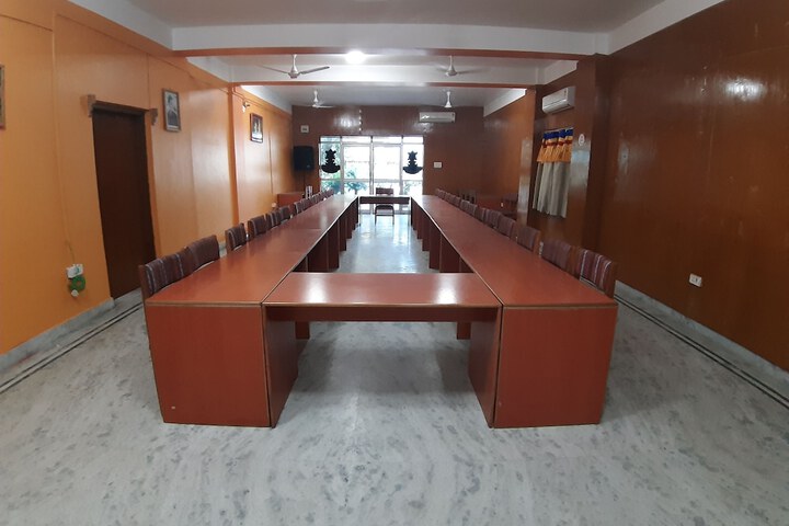 Meeting 41 of 44
