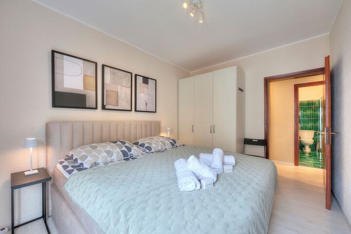 Room 4 of 22
