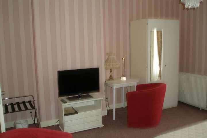 Room 15 of 24