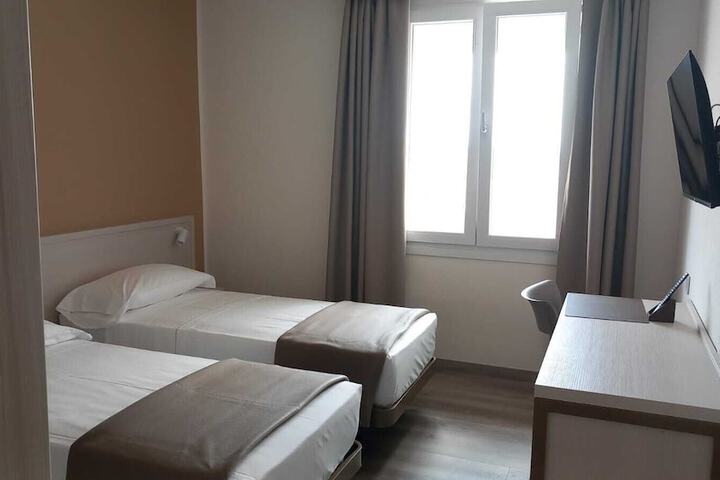 Room 47 of 62