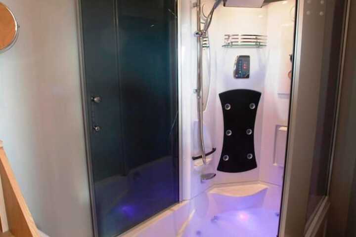 Room 16 of 21