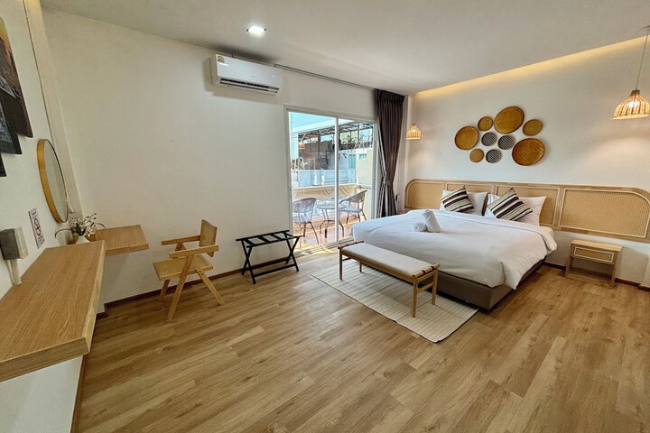 Charm Hostel at Pratumnak