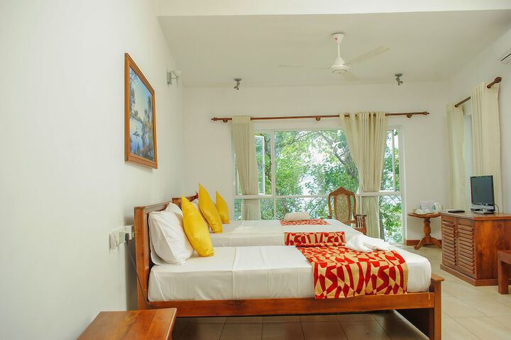 Room 8 of 70