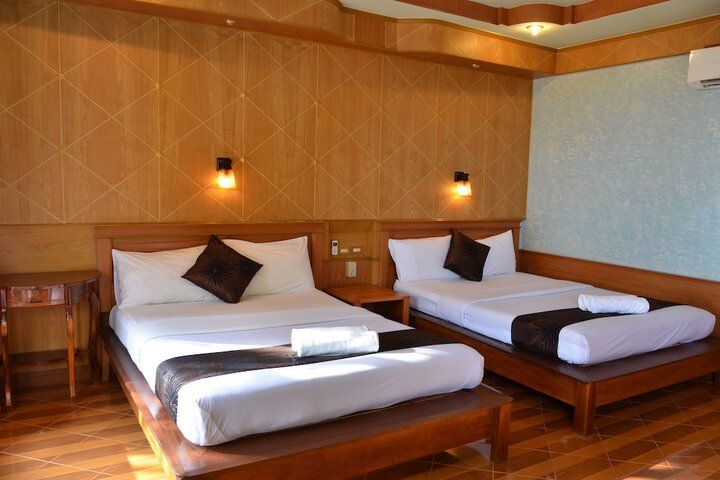 Room 10 of 161