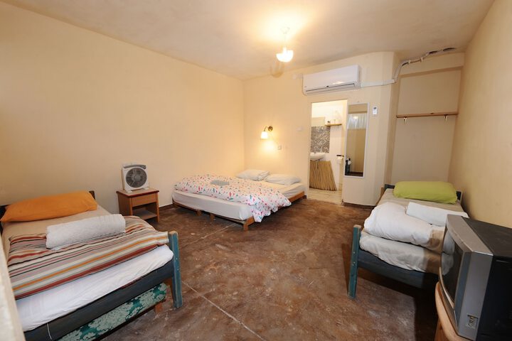 Room 15 of 65
