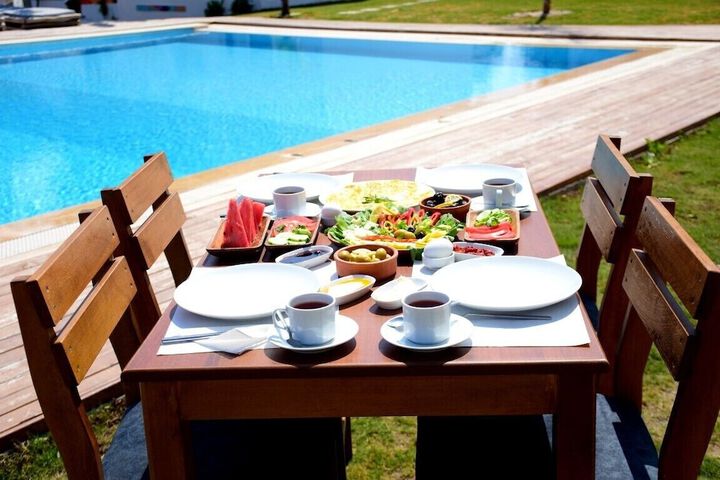 Breakfast/Coffee Service 62 of 68