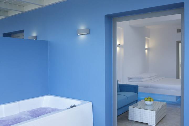 Room 26 of 90