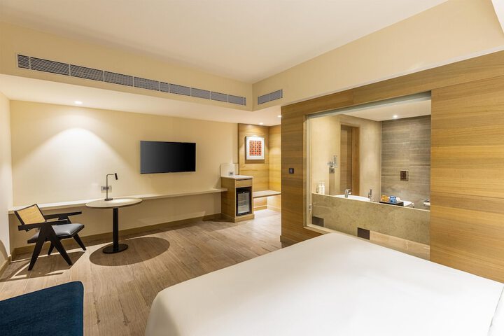 Room 19 of 41