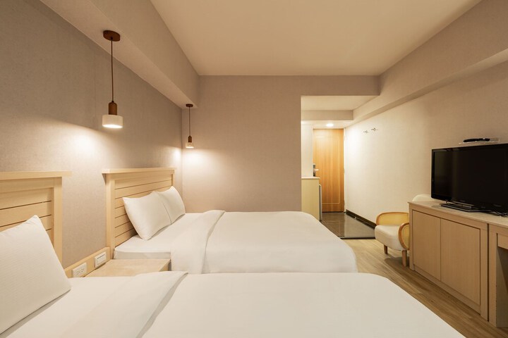 Room 7 of 75