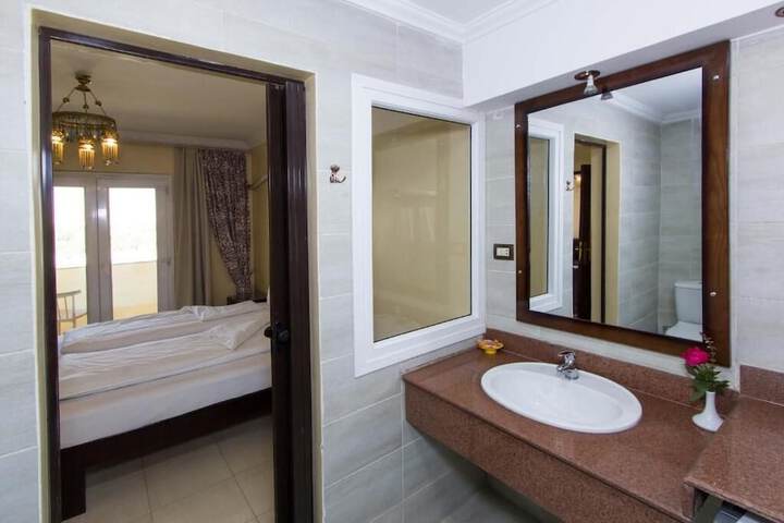 Room 42 of 65