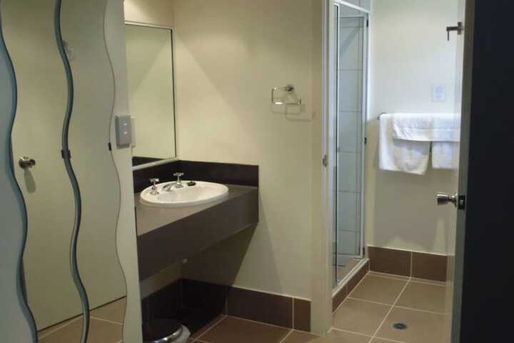 Room 53 of 84