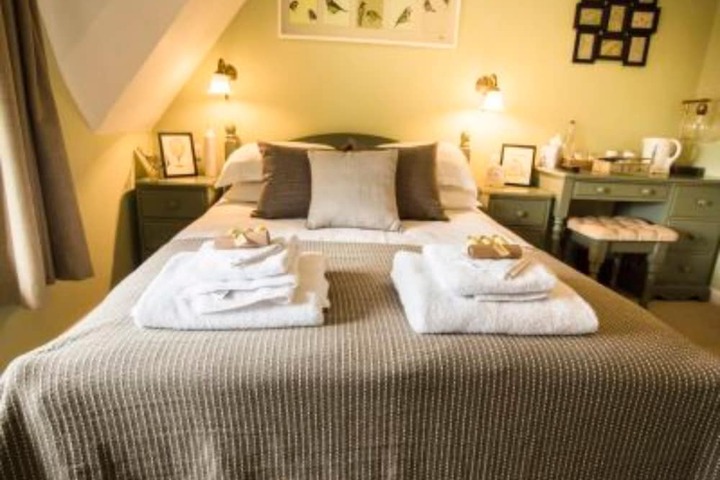 Room 9 of 20