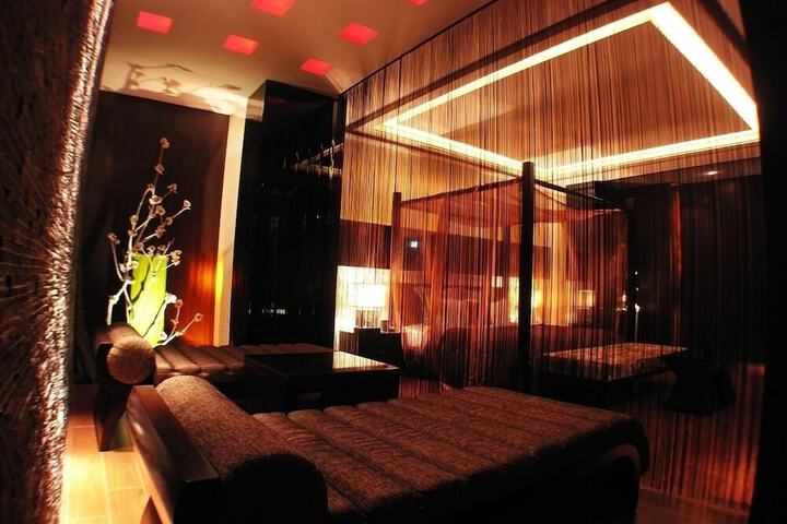 Room 40 of 100