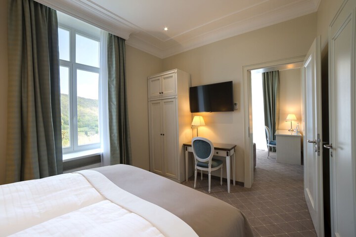 Room 14 of 42