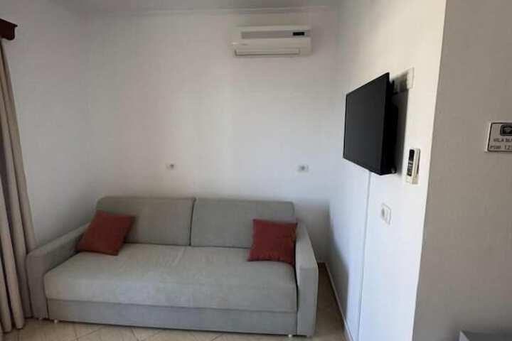 Room 26 of 59