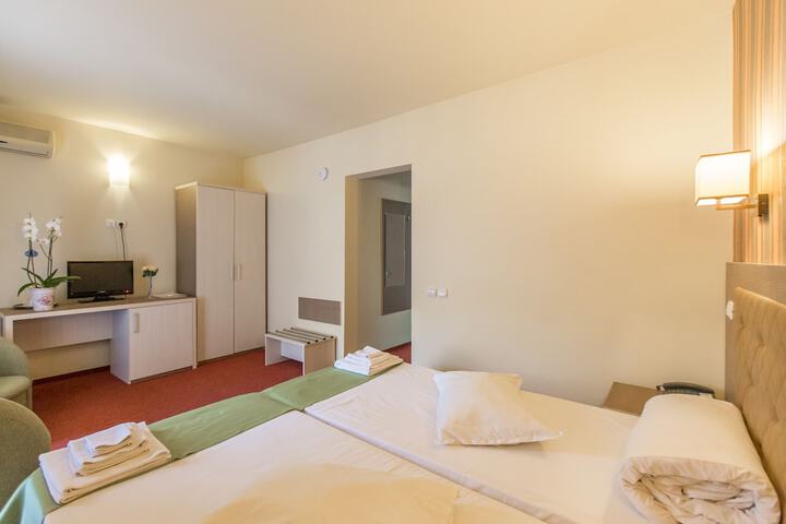 Room 13 of 58