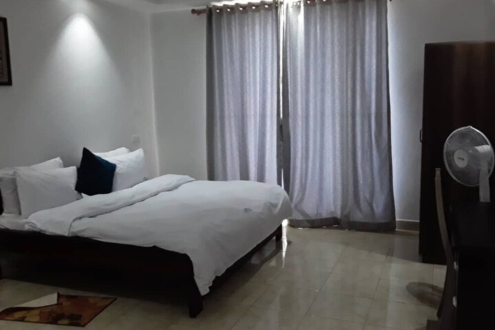 Room 14 of 16