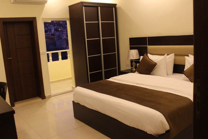 Room 7 of 43