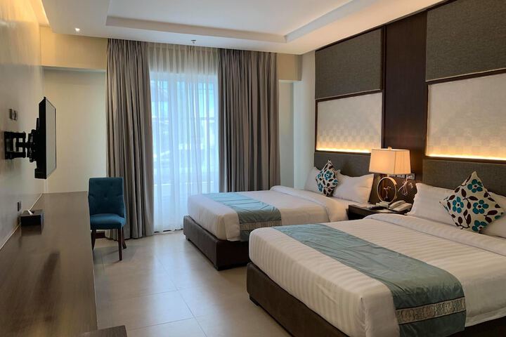 Room 4 of 30