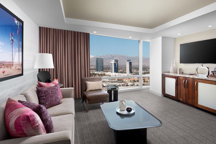 Room 34 of 110