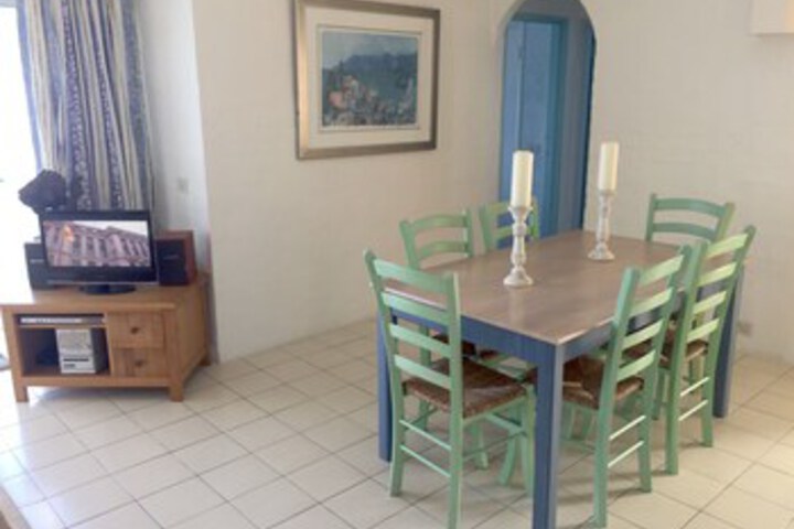Room 14 of 20