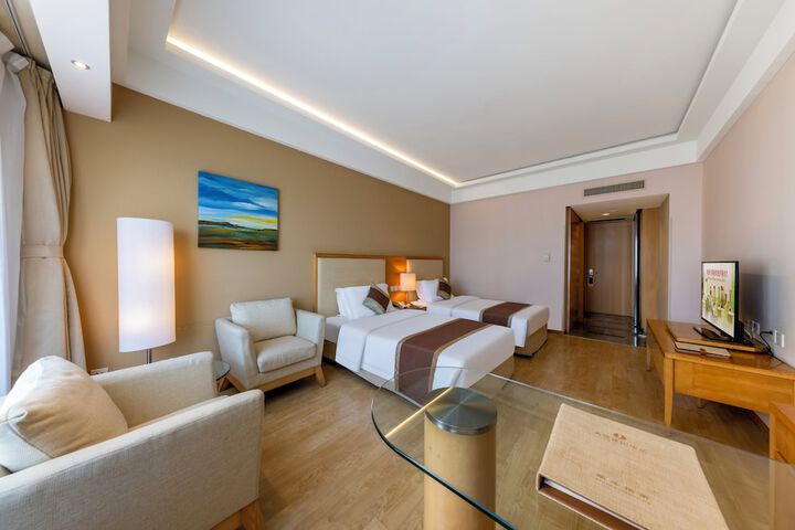 Room 15 of 98