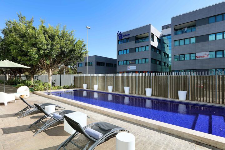 Pool Hotel