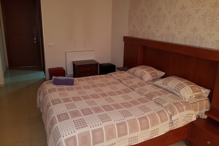 Room 9 of 15