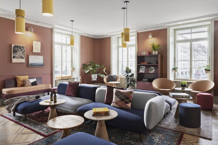 Guest Lobby