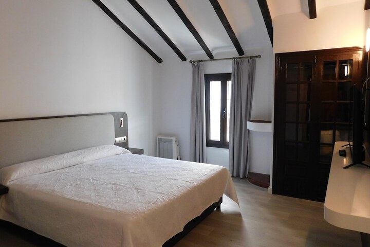 Room 4 of 53