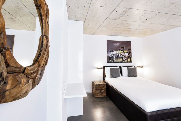 Room 46 of 124